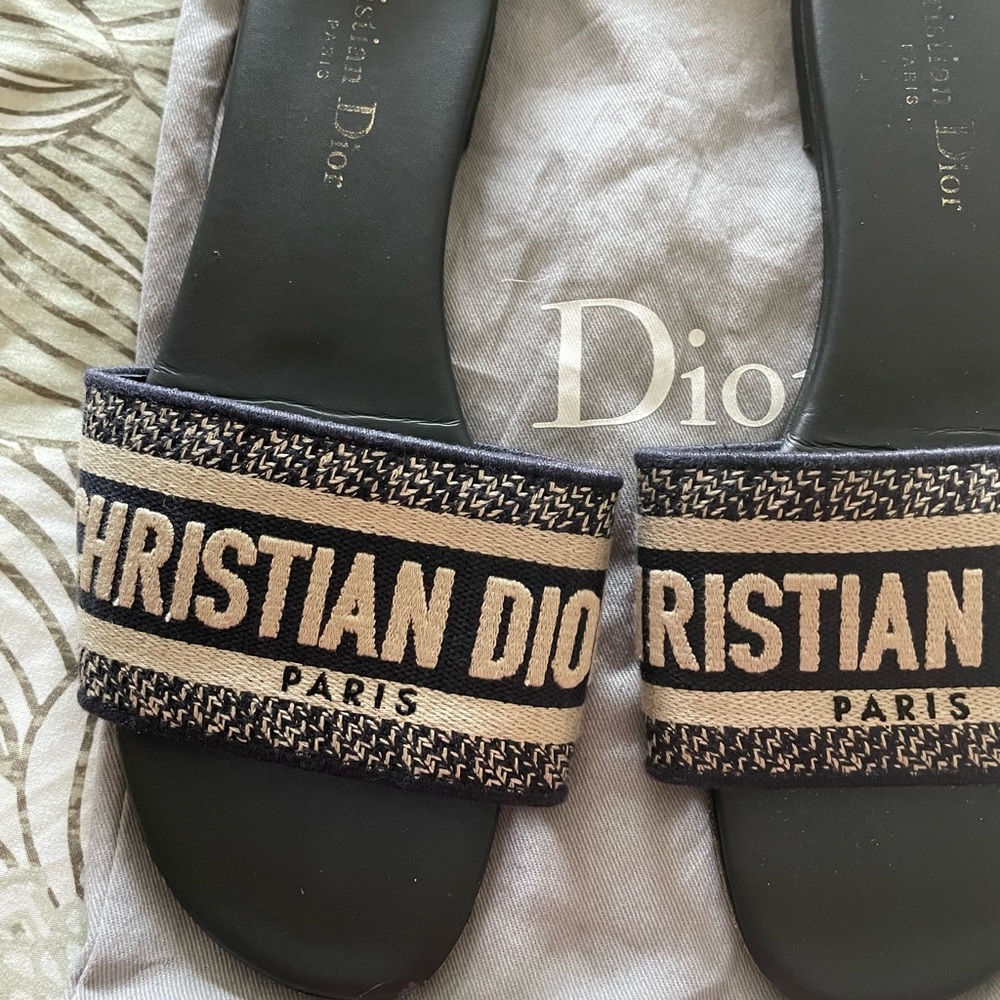 Dior Dway slide